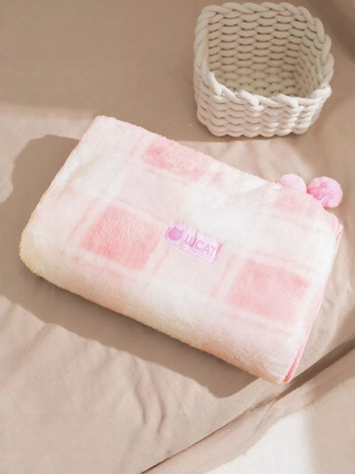 Sherpa Pet Blanket – Soft & Cozy for Dogs and Cats